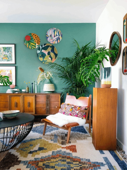wall plates arranged aesthetically to achieve boho home decor