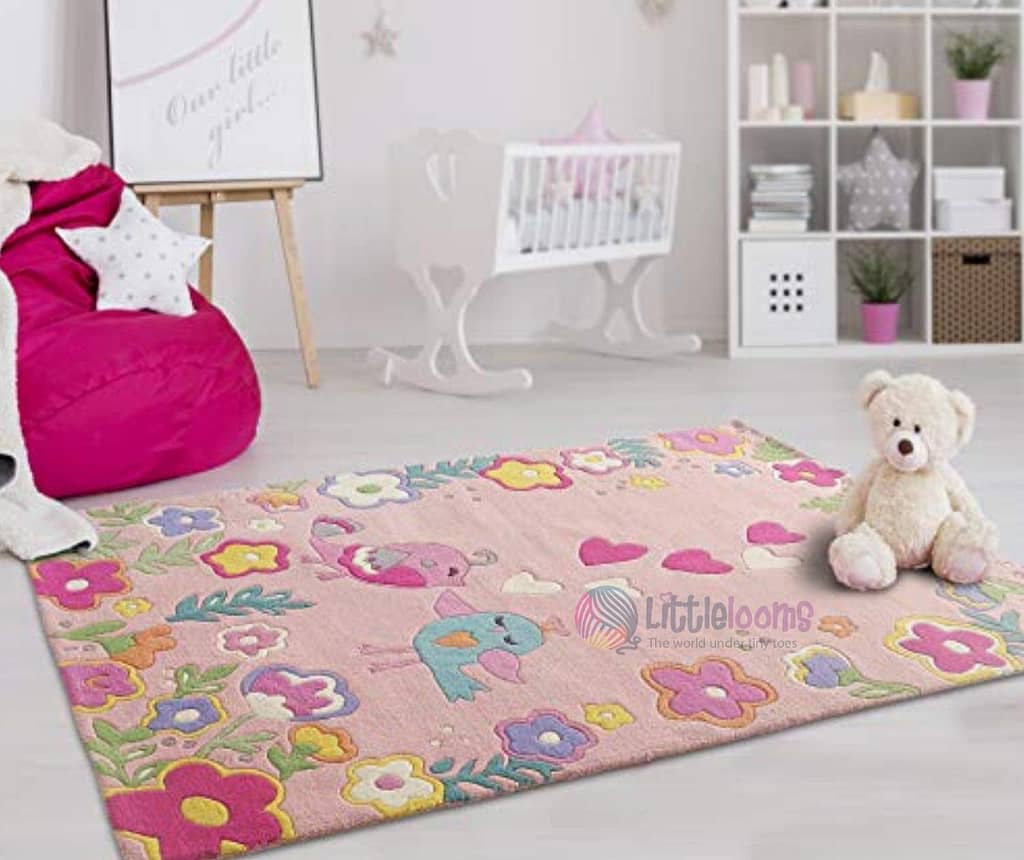 pink printed carpet in kids' room to enhance room decor