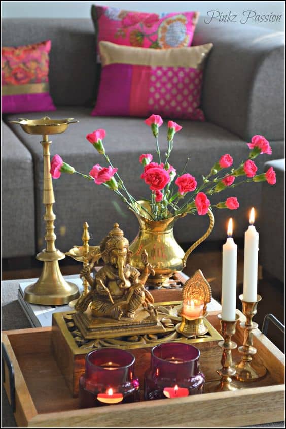 traditional coffee table decor